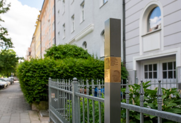 The Memorial Signs for Ilse and Otto Gugenheim