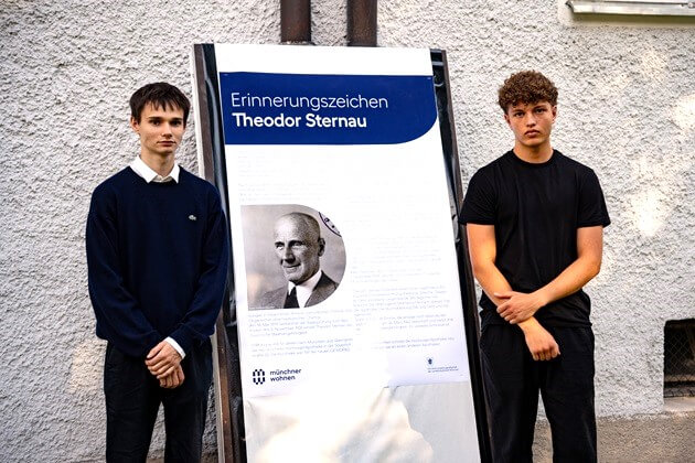 Simon Arnold and Marco Da Pra, trainees at Münchner Wohnen