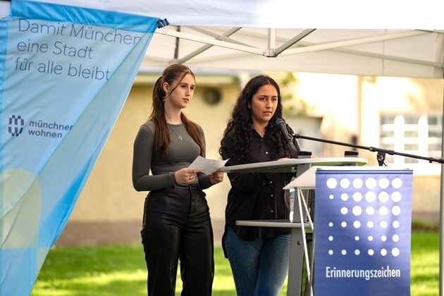 Lena Jansen und Dina Coskun, Auszubildende der Münchner Wohnen