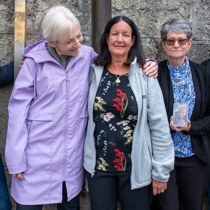 Relatives of Berta, Fritz, Irene, and Anneliese Sänger