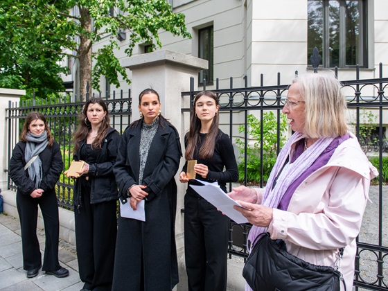 Dr Barbara Turczynski-Hartje from the Ludwigsvorstadt-Isarvorstadt district committee at the commemorative event