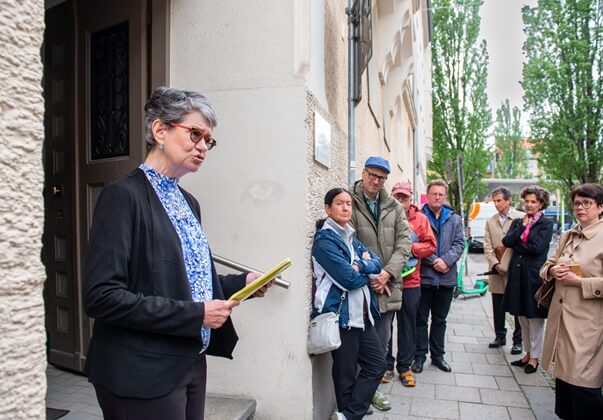 Nancy Freund-Heller, Initiatorin der Erinnerungszeichen