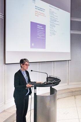 Nancy Freund-Heller, relative and initiator of the Memorial Signs