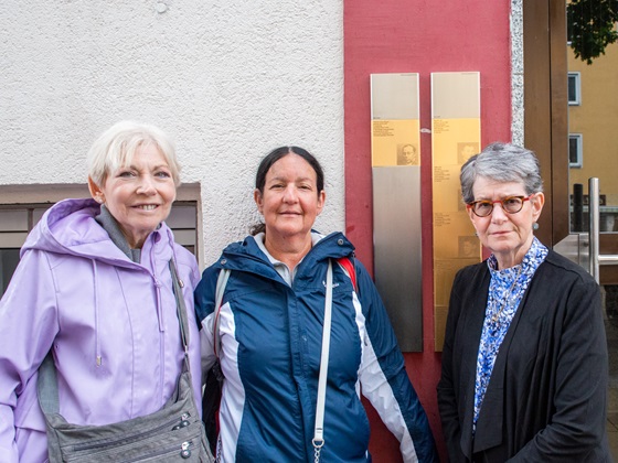 Carol R. Wagt-Lehman, Sandra Freund Coonley und Nancy Freund-Heller, relatives