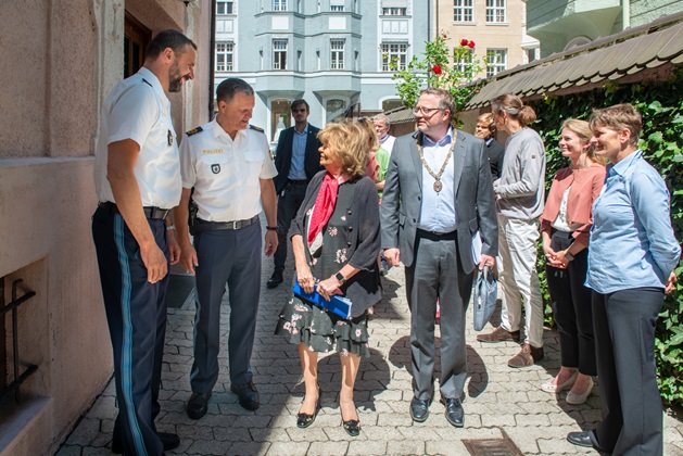 Thomas Hampel, Polizeipräsident München, Dr. h.c. mult. Charlotte Knobloch, Israelitische Kultusgemeinde München und Oberbayern, und Stadtrat Lars Mentrup