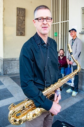 Der Saxophonist Peter Herrmann