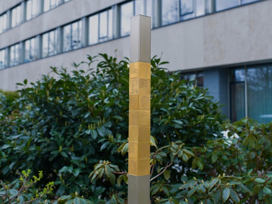 Memorial Signs at Franz-Josef-Strauß-Ring 4