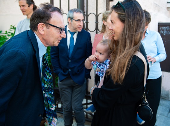 Samuel Cahnman and Dr Katharina Bergmann with child