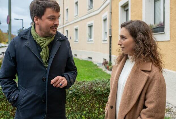 Dr. Daniel Baumann vom Stadtarchiv München mit Susana Zickert