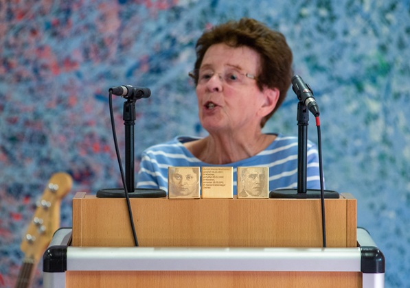 Edith Roemer, relative and initiator of the Memorial Signs