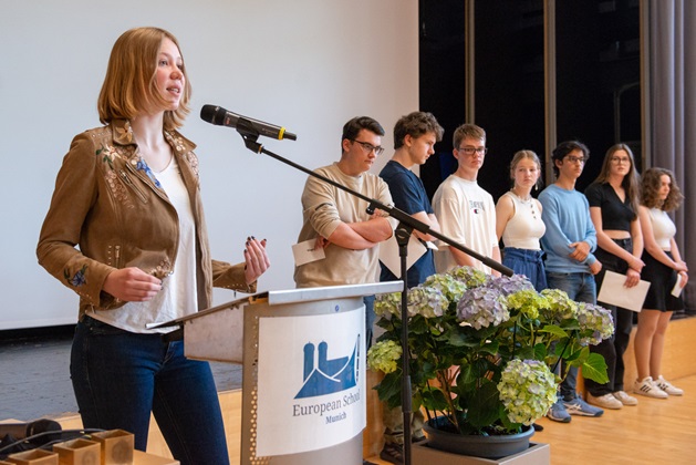 Schülerin der S6 Klassen der Europäischen Schule München