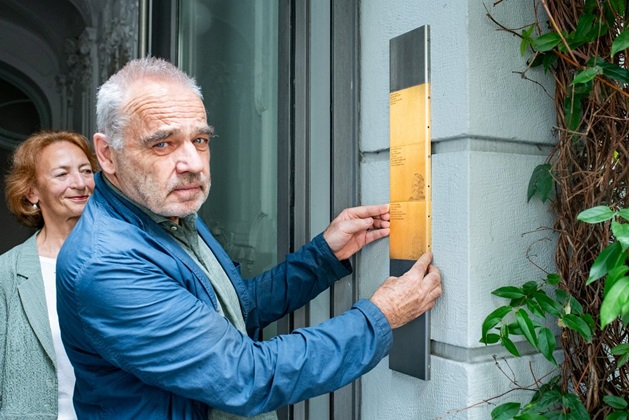 Martin Hirner und  Eva Bruns von der Eigentümergemeinschaft der Hans-Sachs-Straße 13