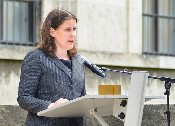 Bürgermeisterin Verena Dietl