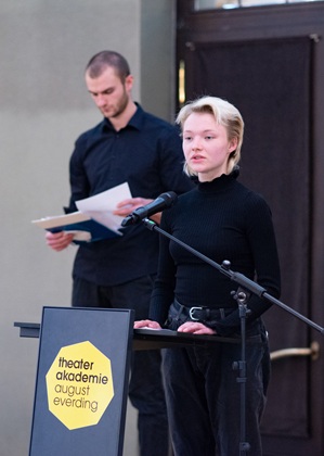 Emma Stratmann und Simon Rauch, Theaterakademie August Everding