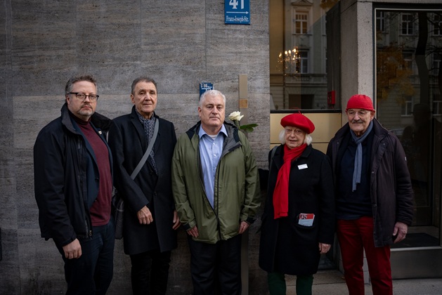 Group picture with the Memorial Sign for Flora Fromm