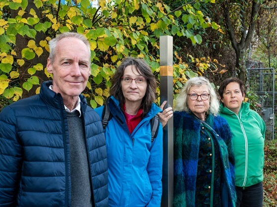 Werner Nüßle, Angelika Ocelak, Gunda Wolf-Tinapp, die Initiatorin der Erinnerungszeichens, und Christiane Metz