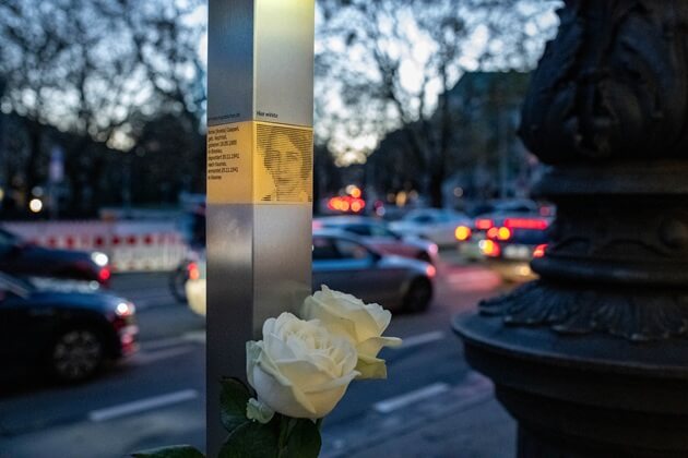 The Memorial Sign for Anna Caspari