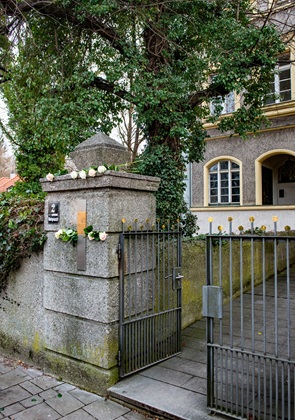 Memorial Signs on Montgelasstraße