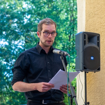 Reading of the message of Tatjana Trögel, granddaughter of Franz Stenzer