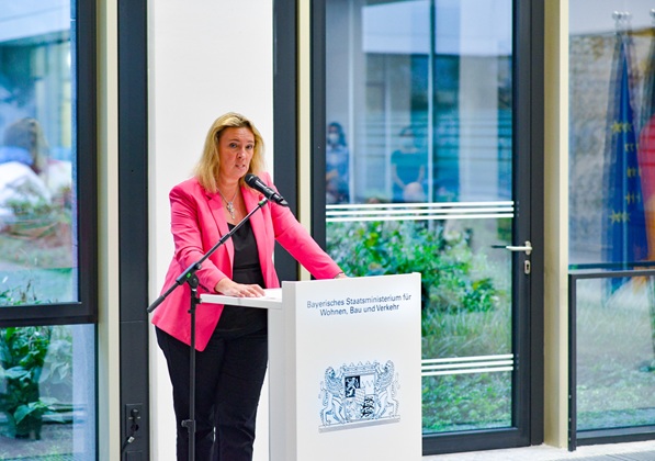 Staatsministerin Kerstin Schreyer, MdL, Bayerisches Staatsministerium für Wohnen, Bau und Verkehr