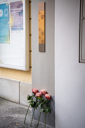 Memorial Signs at Kaulbachstraße 33