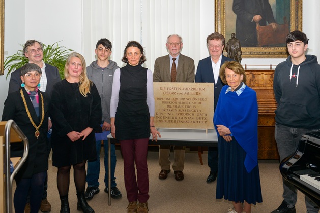 v.l.n.r.: Stadträtin Nimet Gökmenoğlu, Dr. Bernhard Ebneth, Dr. Anne Messner, Carole Ernst-Schonberg, Dr. Wilhelm Füßl, Prof. Dr. rer. nat. Wolfgang M. Heckl und Dr. h.c. mult Charlotte Knobloch