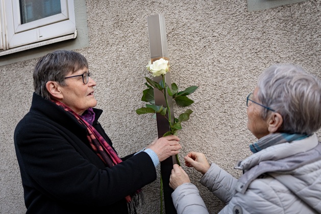 Memorial Sign at Barerstraße 86