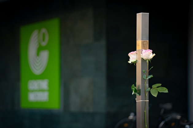 Memorial Sign at Oskar-von-Miller-Ring 18