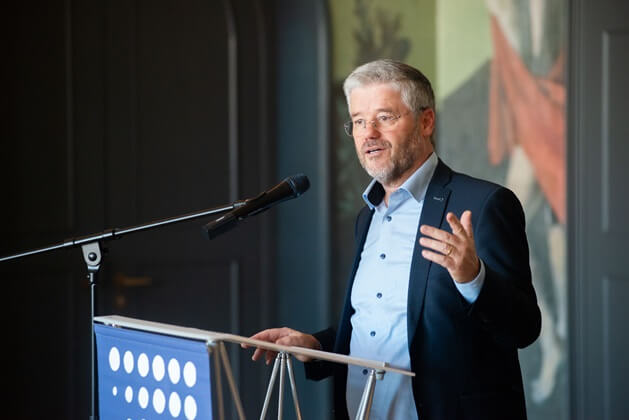 Stadtrat Winfried Kaum in Vertretung des Oberbürgermeisters der Landeshauptstadt München