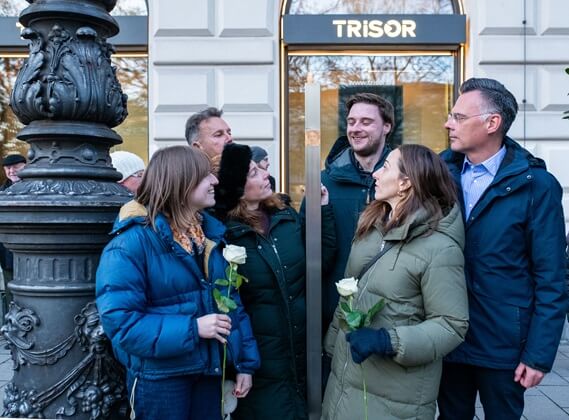 Councillor Michael Dzeba and relatives of Anna Caspari